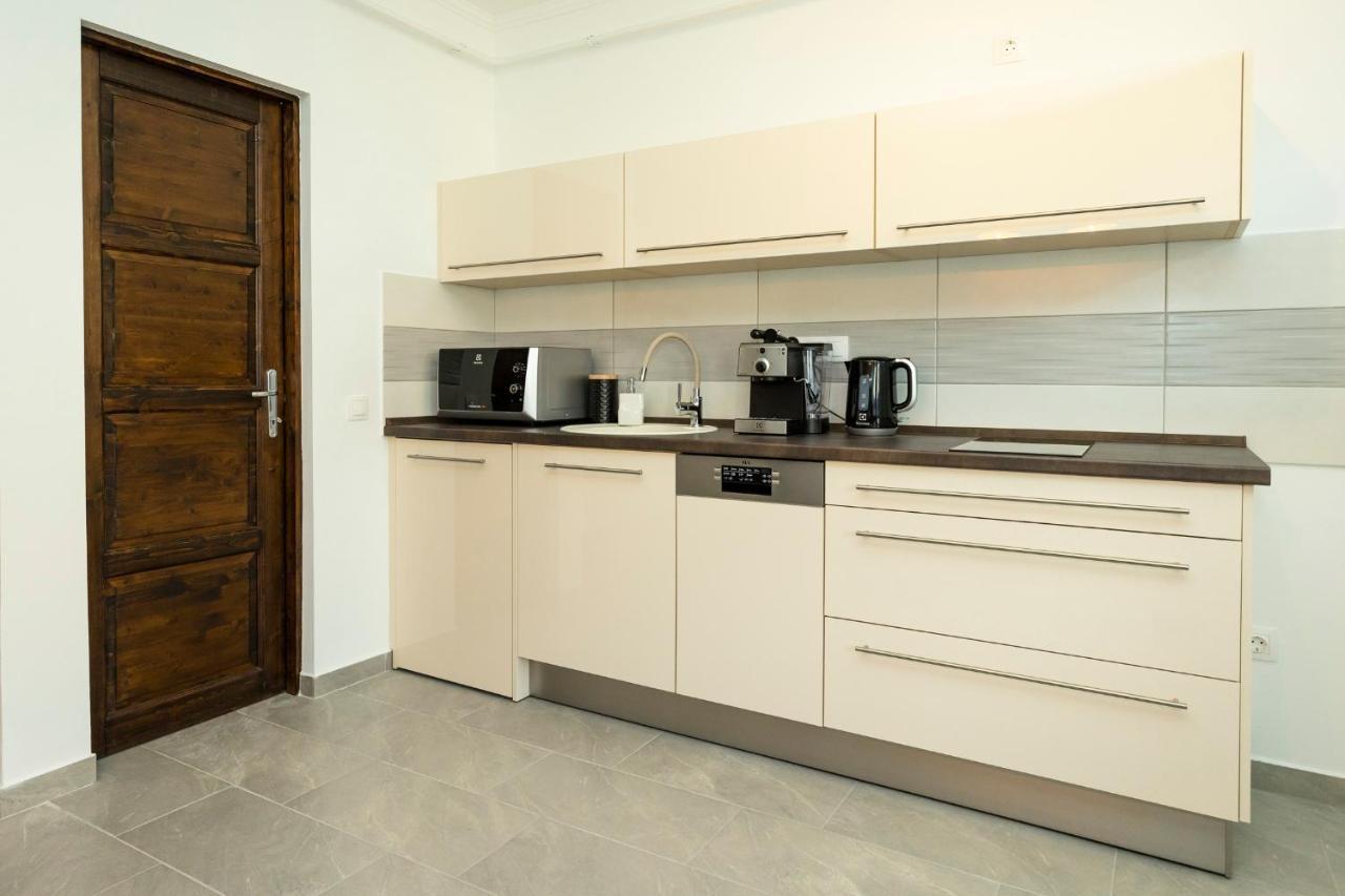 Zsenduelo Apartman Eger Exterior foto